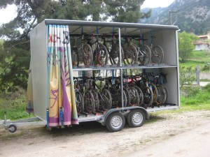 415417_338259129558981_1256593696_o