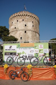 1901342_726371090731065_314857241_n